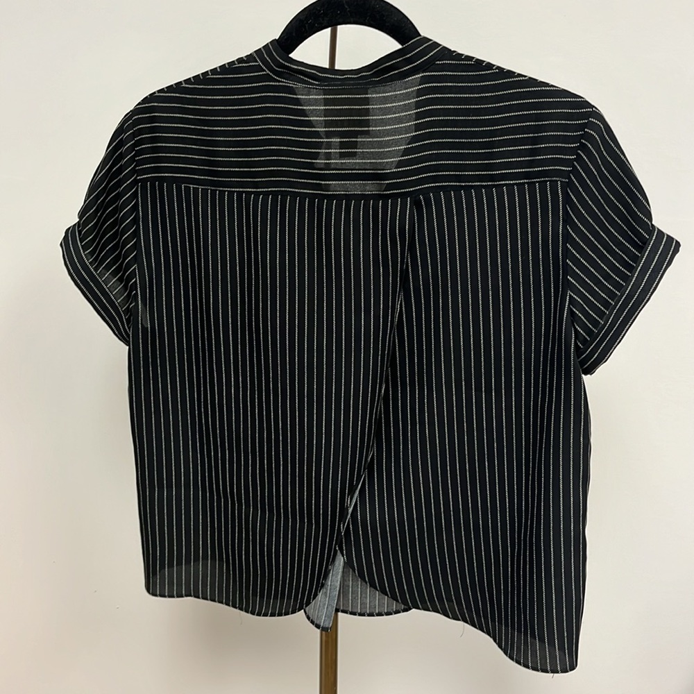 Vintage 3/4 button tshirt with slit in back - Picture 4 of 6